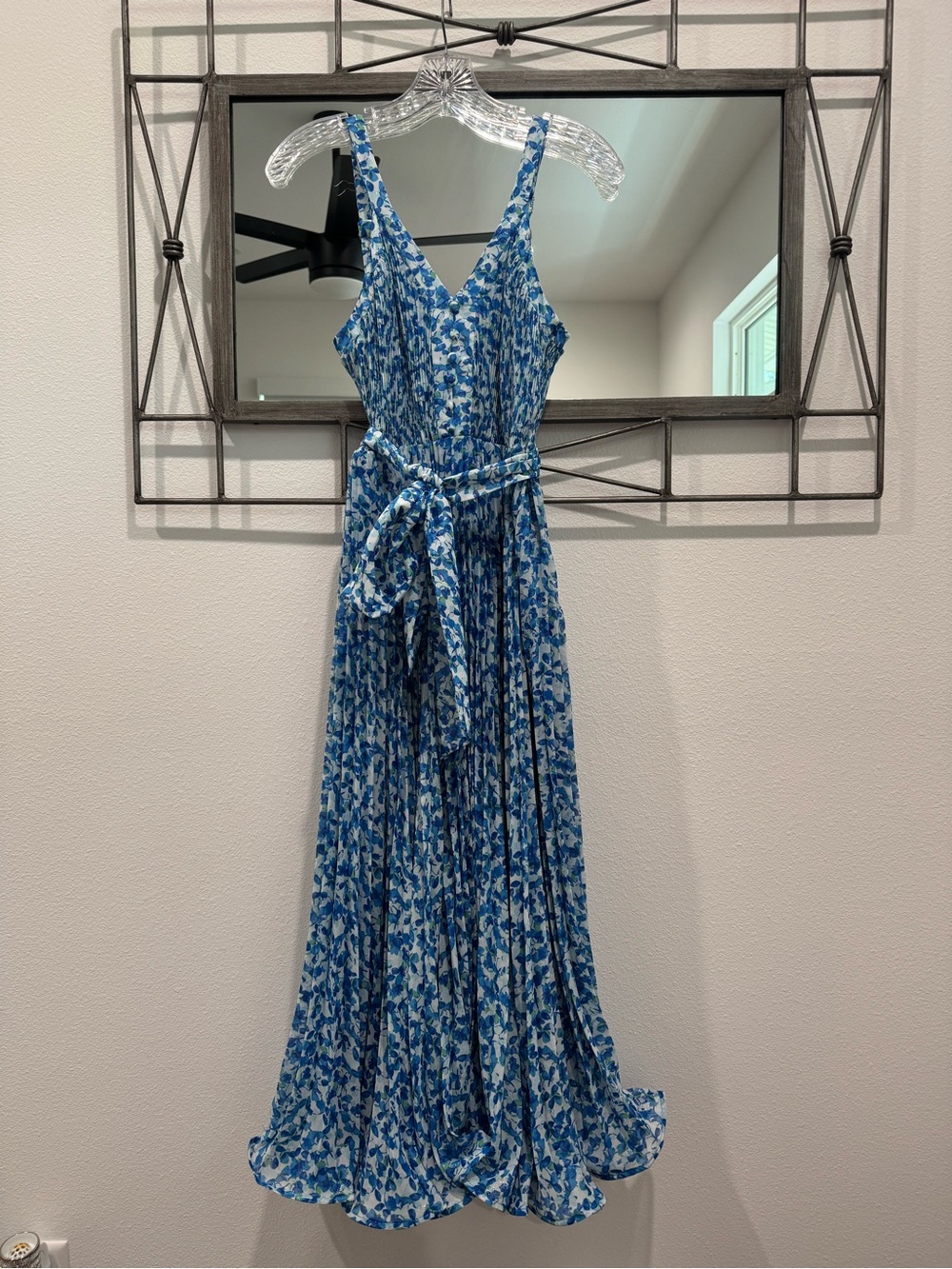 Taylor Blue Floral V-Neck Maxi Dress with Tie Waist